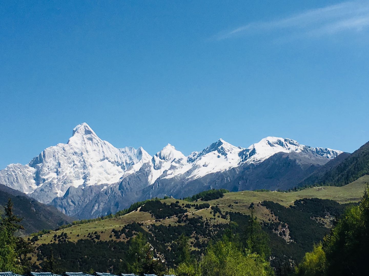 3 Days Mount Siguniang Beauty Tour with Wolong Panda Visiting